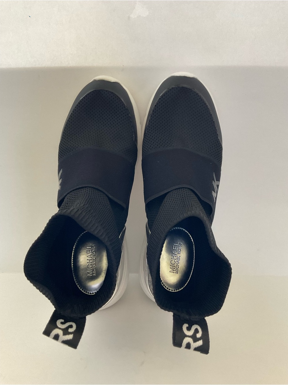 MICHAEL Michael Kors Black Slip-On Sneakers w/White Soles Silver Logo  size7